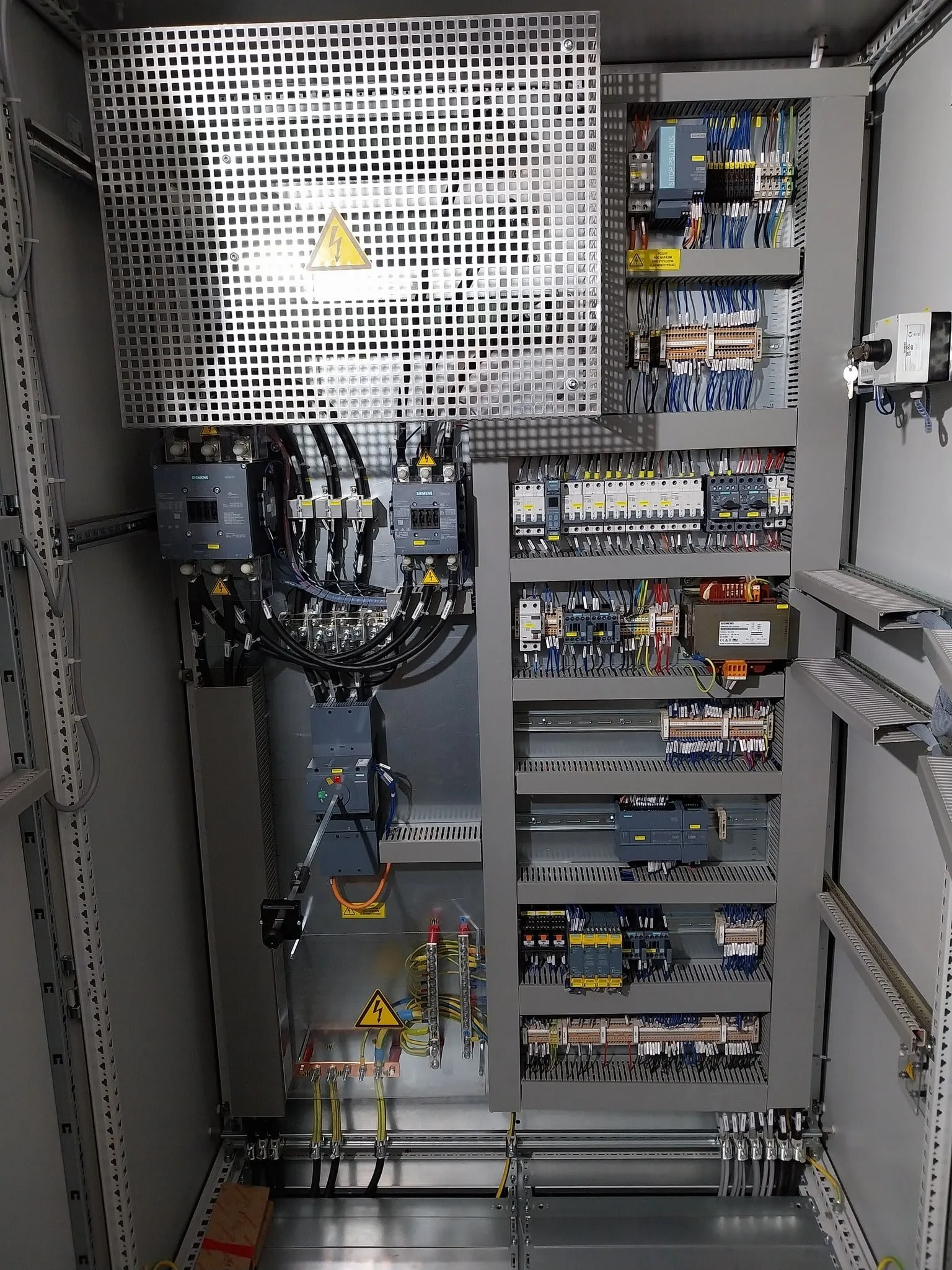 Kontajnerový zdroj 3 kV DC pre železničné vozidlá — 5